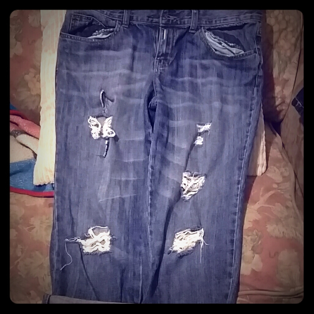 Ripped Jeans with fold